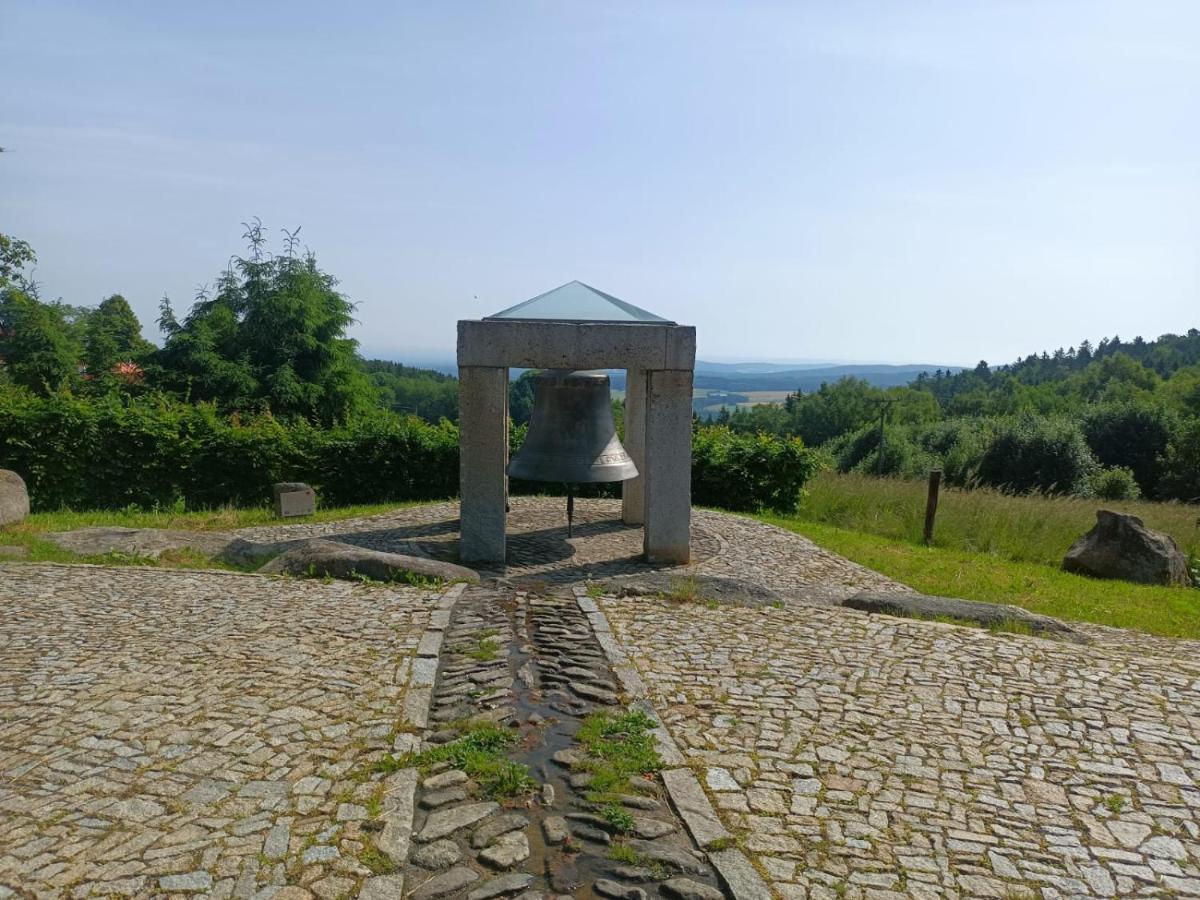 Apartamento Kopretina Cerne Udoli Exterior foto