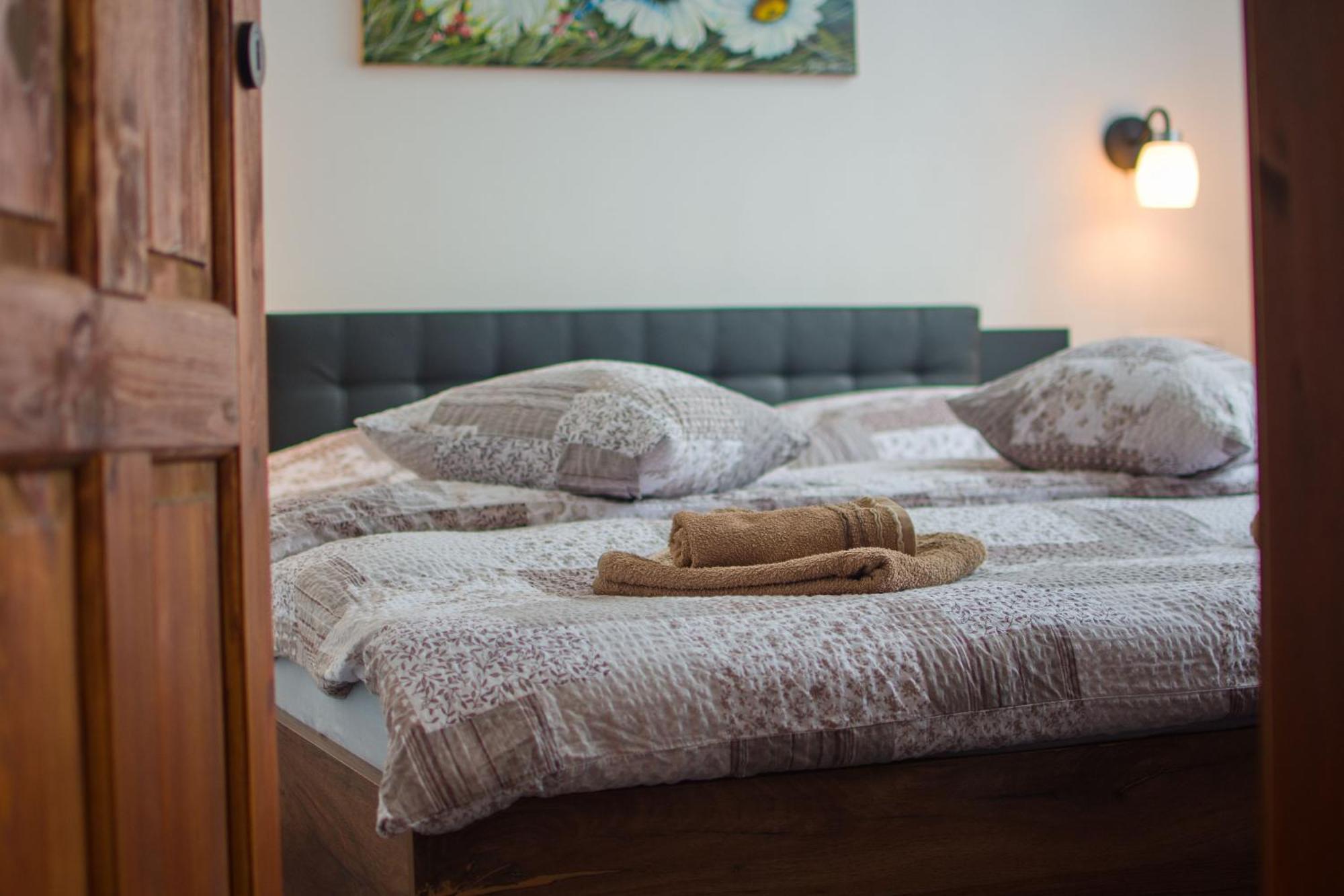 Apartamento Kopretina Cerne Udoli Exterior foto